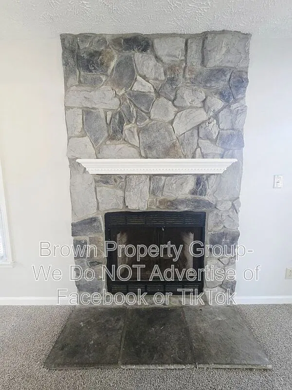 3 bed, 2.5 bath, 1500 sqft, $1,695 — Photo 3