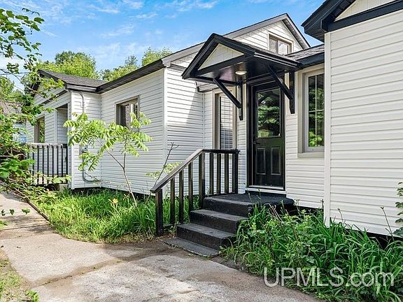 3rd image of 105 W Wright Pl