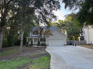 147 Bayshore Dr, Sneads Ferry, NC 28460