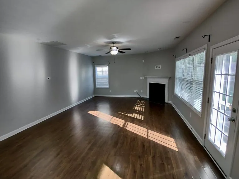 1525 Gallant Fox Ct — Photo 8