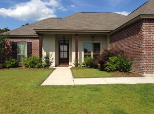 10789 Fenway Ln, Denham Springs, LA 70726