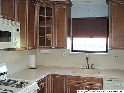 5th image of 323 Grasmere Dr