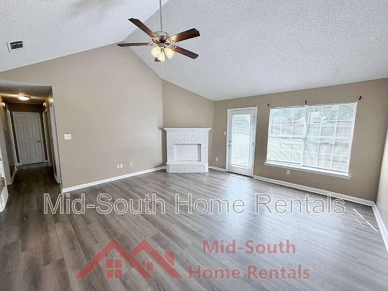 4417 Willow Springs Cv — Photo 3