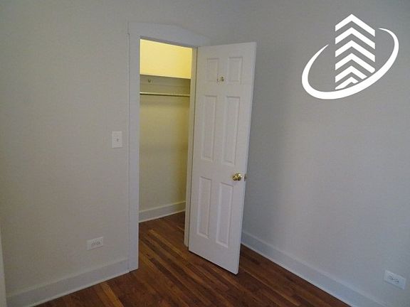 5th image of 845-55 W Agatite Ave #3W