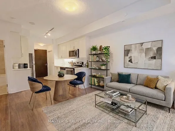 17 Zorra St #1102, Toronto, ON M8Z 0C8