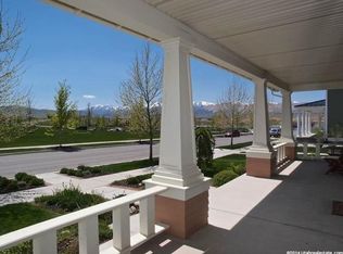 4512 W Dorena Ln, South Jordan, UT 84009