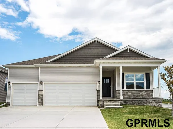 12308 205th Ave, Gretna, NE 68028