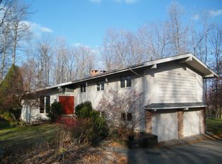 38909 Berkeley Ave, Moreland Hills, OH