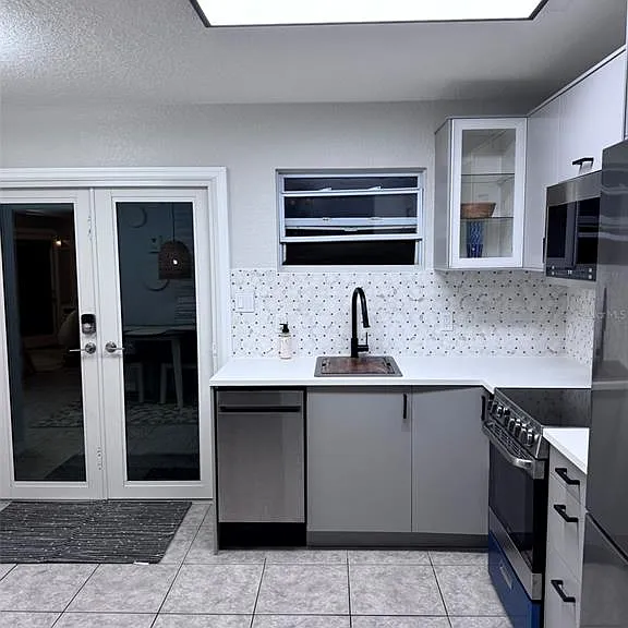 6304 Beechwood Ave — Photo 53