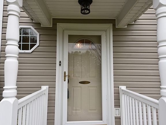 2nd image of 135 Featherstone Dr