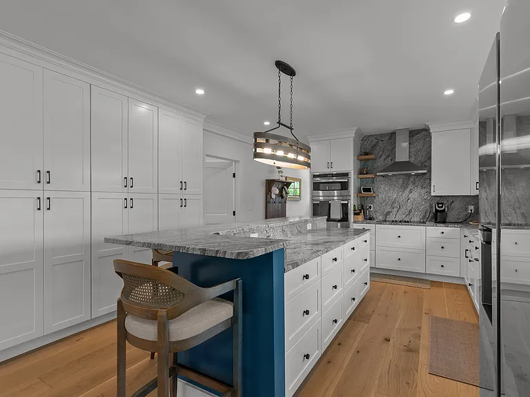 109 Carroll Ave — Photo 13