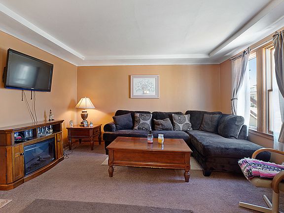 2nd image of 4823 N Neenah Ave
