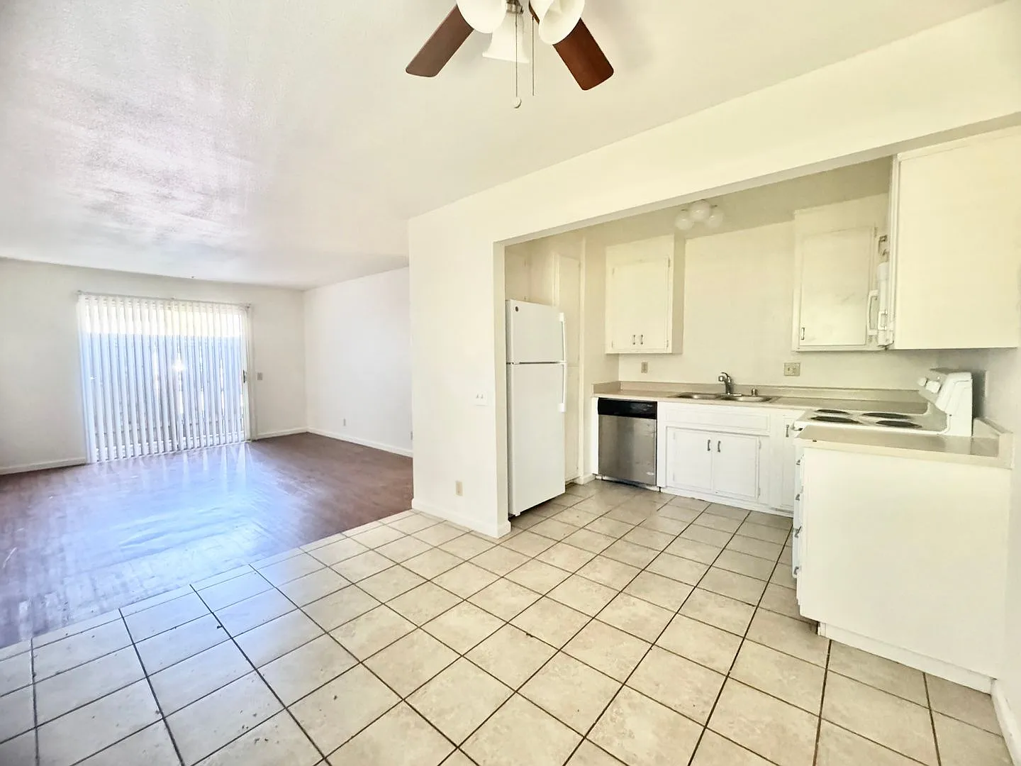 1154 Magnolia Ave — Photo 4
