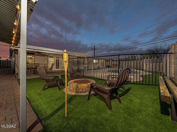 3rd image of 8466 E Pena Blanca Dr