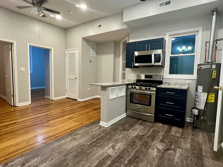 1839 W Cermak Rd #3R — Photo 7