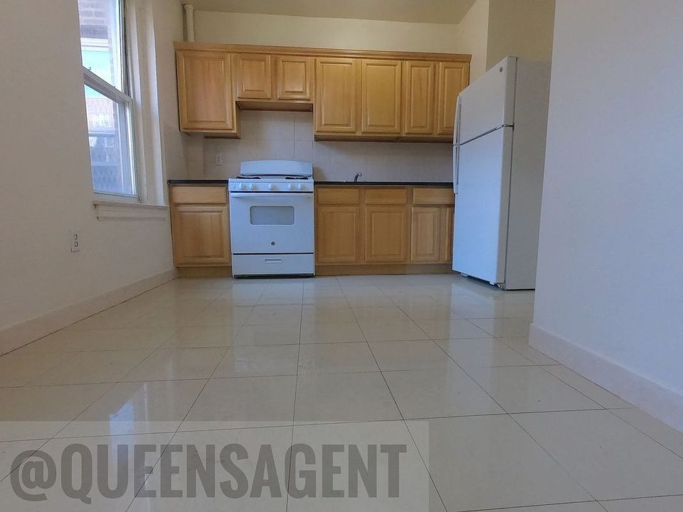 1st image of 36-20 Parsons Blvd #G2