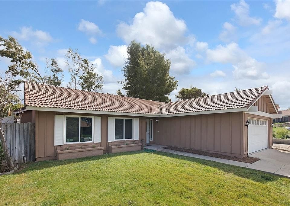 1st image of 42614 Escolacata Dr