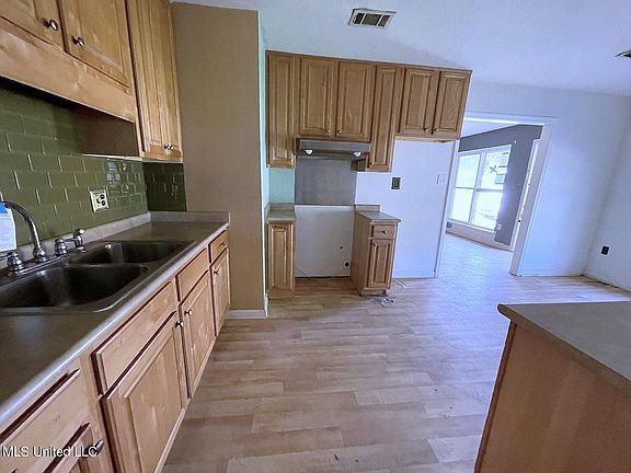 5th image of 3627 Reynosa Dr