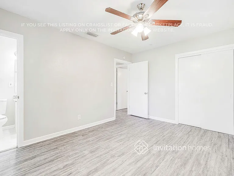 2459 Mercer Cir S — Photo 19