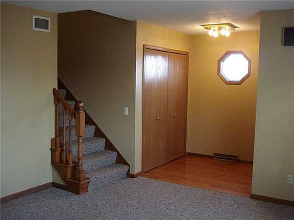 5th image of 900 Melody Ln