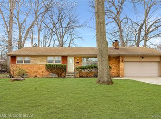 19341 Nadol Dr, Southfield, MI