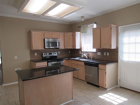 4th image of 3720 Dentelle Dr
