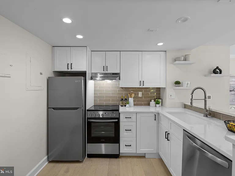 1080 Wisconsin Ave NW #1003 — Photo 6