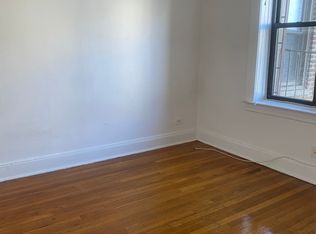 2832 44th St APT 43, Astoria, NY 11103