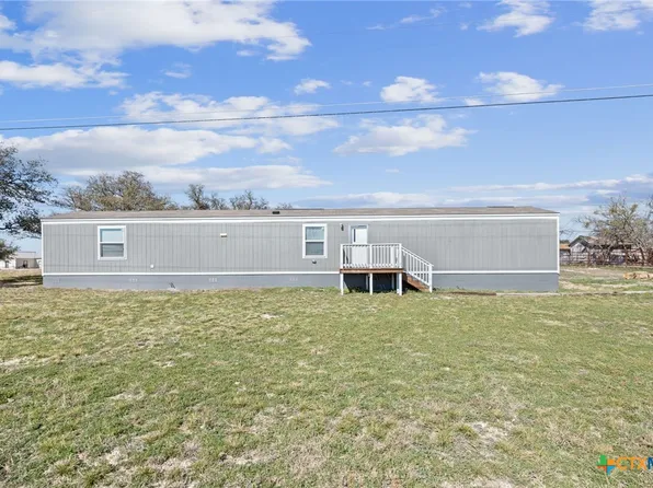 606 W Lampasas St, Lometa, TX 76853