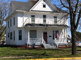 307 W Main St, Waunakee, WI 53597