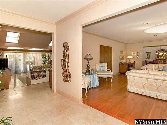 2nd image of 19 Terrace Ct