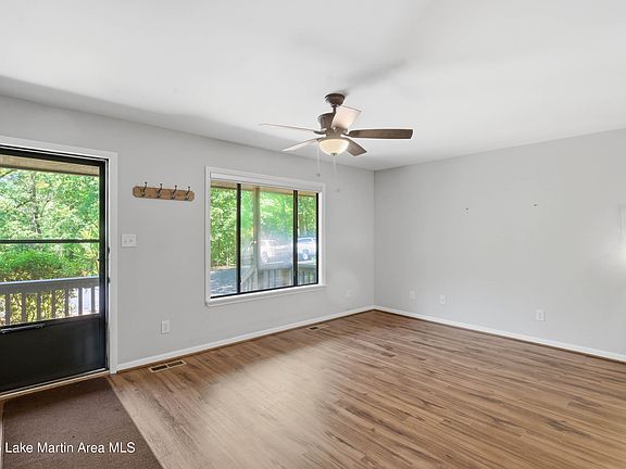 5th image of 27 Eagle Peak Cir