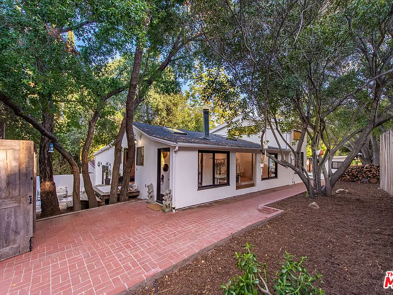 1362 Old Topanga Canyon Rd — Photo 22
