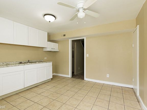 5th image of 33115 Alberta St