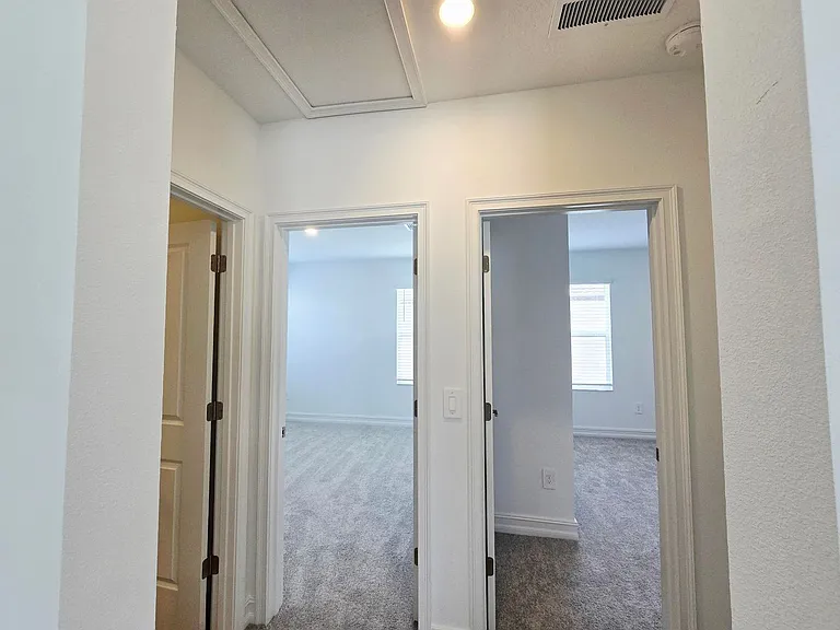 11757 71st Ave E — Photo 23