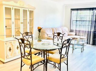3431 NW 50th Ave APT 207, Lauderdale Lakes, FL 33319