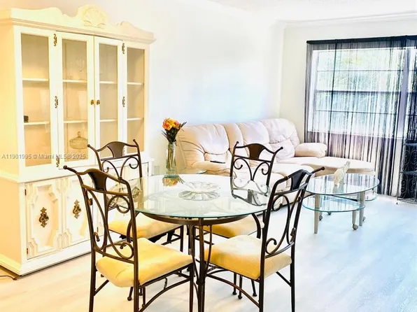 3431 NW 50th Ave APT 207, Lauderdale Lakes, FL 33319