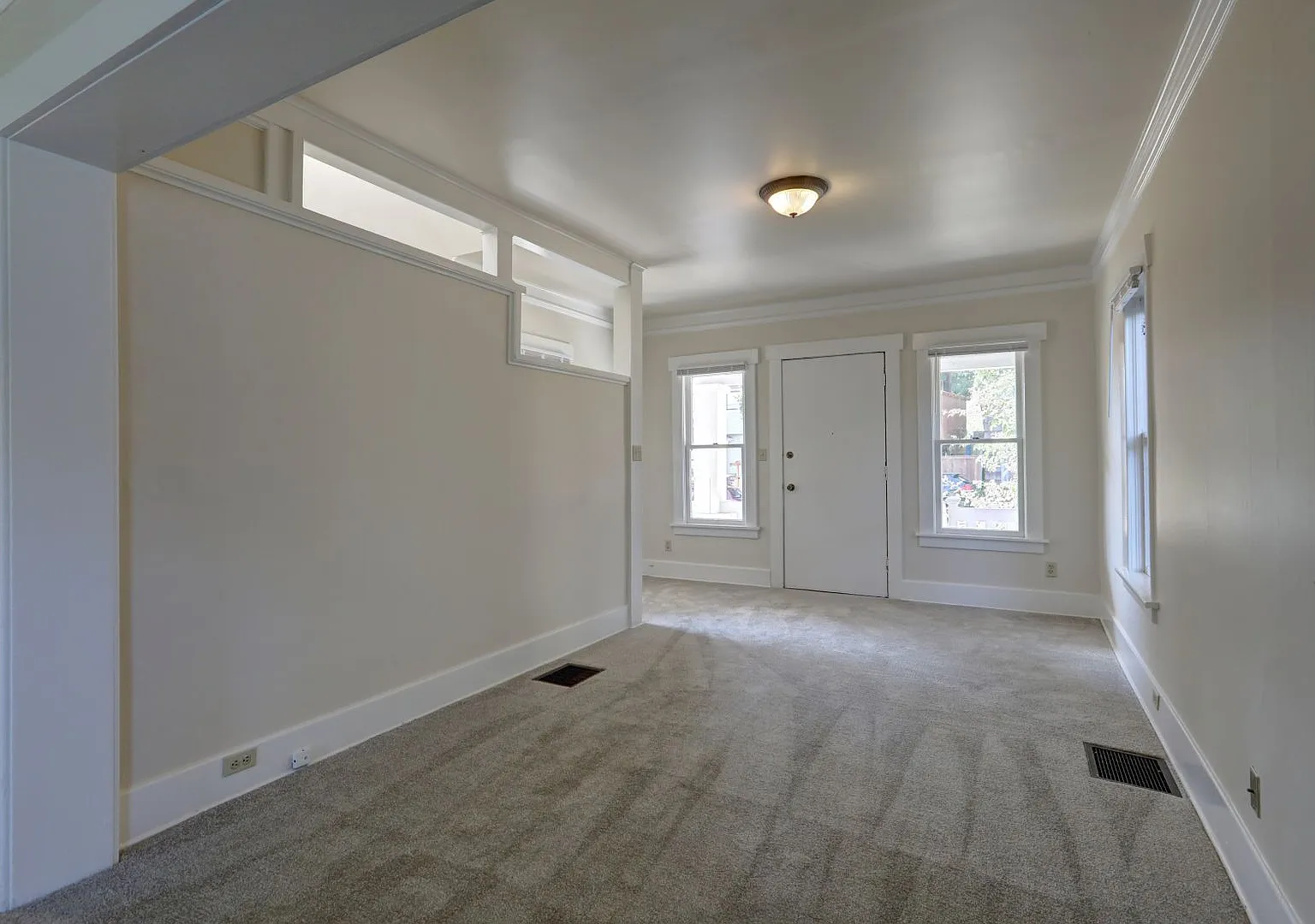 Great Location! 3 Bedroom/1.5 Bathroom House Near Green Lake! — Photo 4