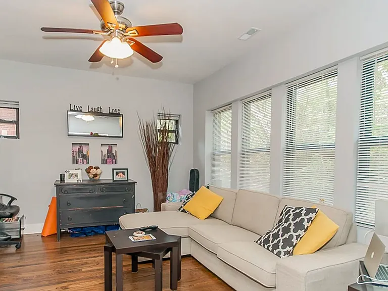 5648 N Magnolia Ave — Photo 2