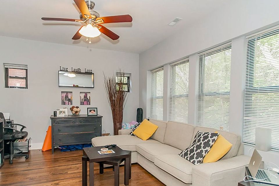 2nd image of 5648 N Magnolia Ave