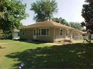 247 Zelmar Dr, Waterloo, IA 50701