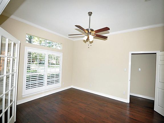 5th image of 2411 Lansing Cir