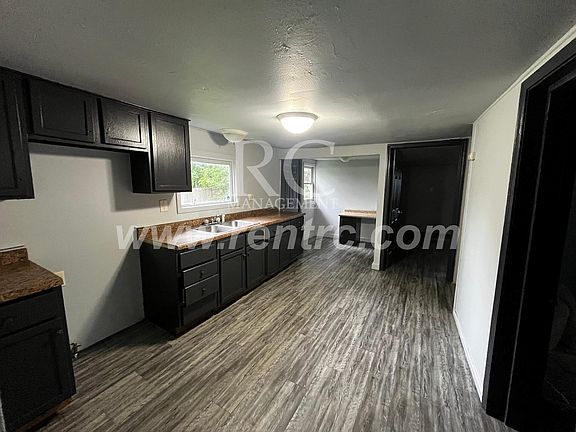 2nd image of 2609 Cannon St