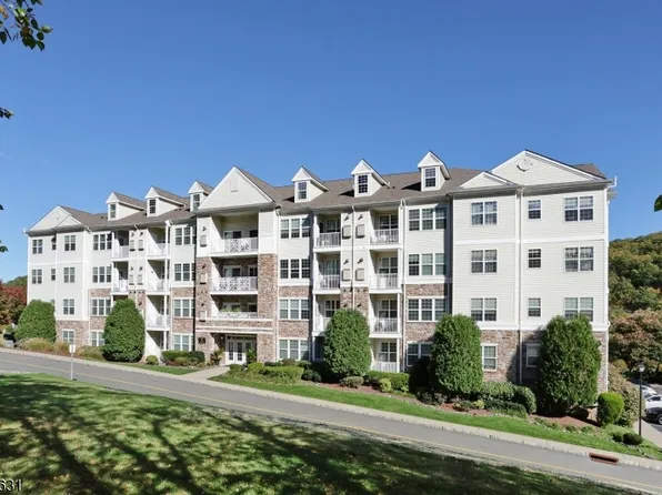 5219 Sanctuary Blvd, Riverdale Boro, NJ 07457