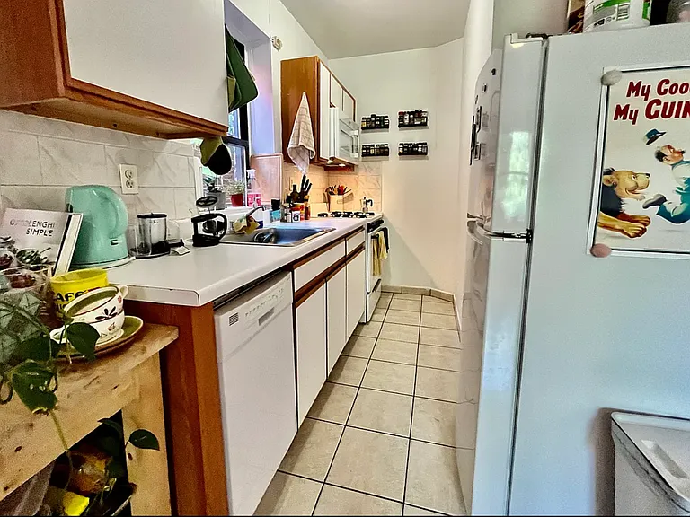 206 Saint Nicholas Ave #4R — Photo 3