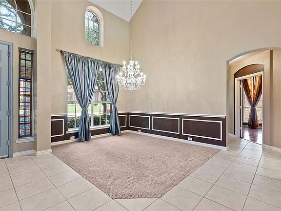 5th image of 8304 Fountain Springs Dr #L