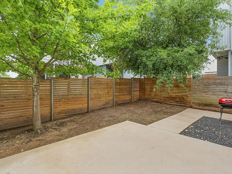 801 N Bluff Dr #33 — Photo 23