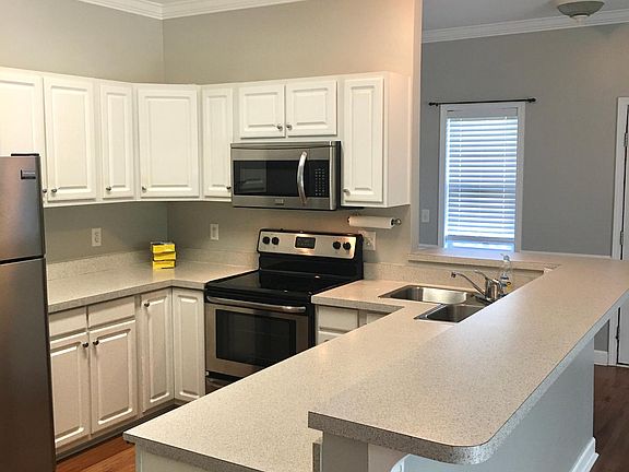 5th image of 13 Cambridge Ct