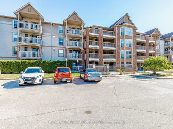 4005 Kilmer Dr #310, Burlington, ON L7M 4M2