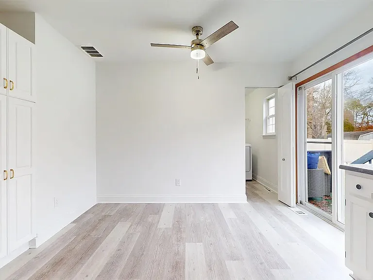 450 Redwood Ave — Photo 14